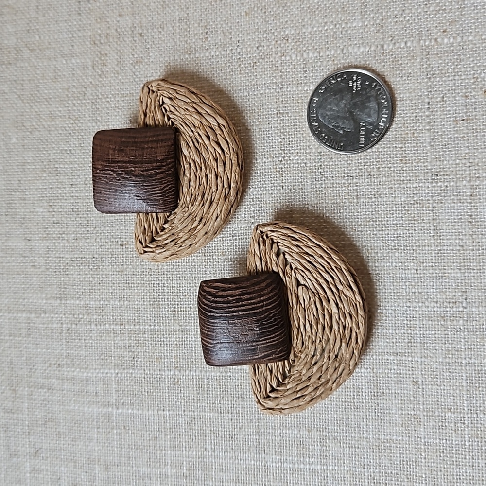 Woven and wood Earrings Piereced